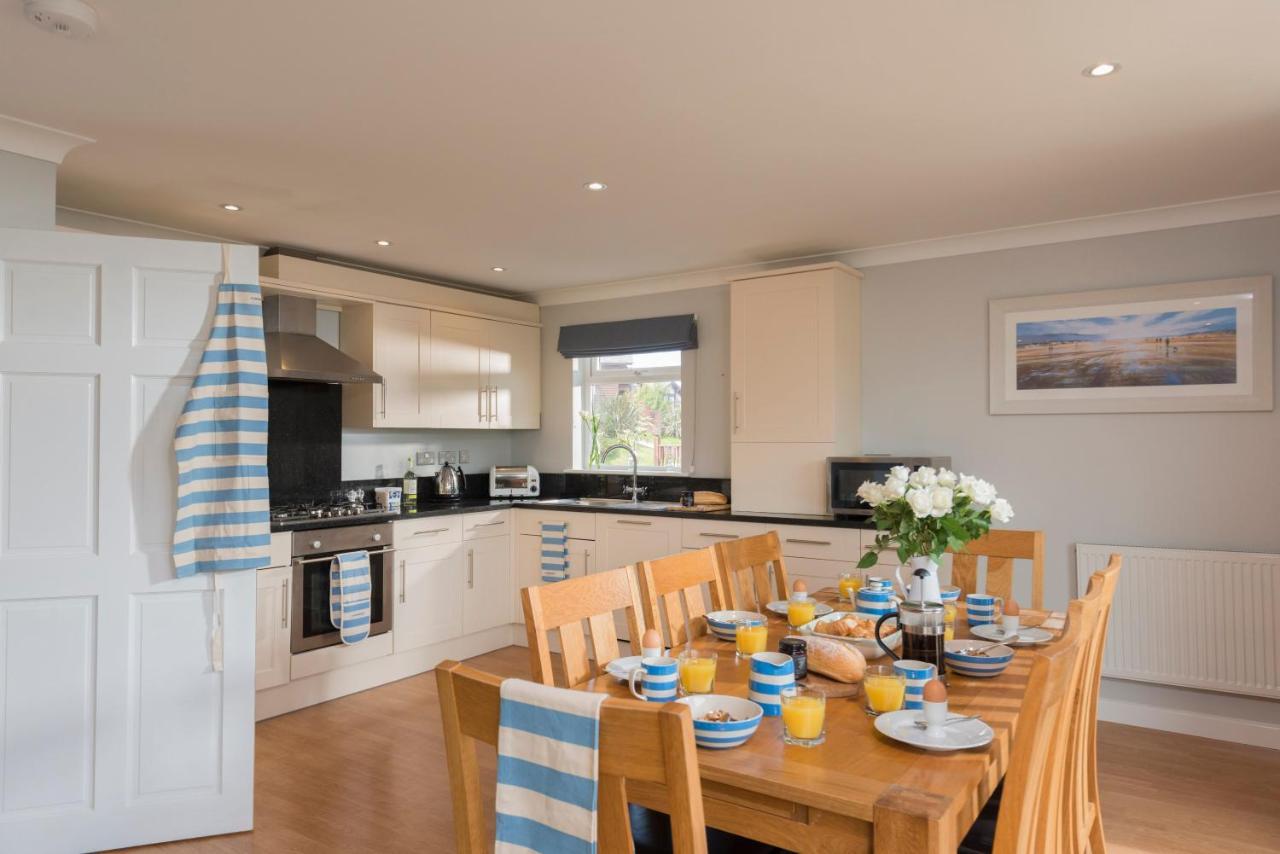 Fistral Hot Tub House For 8 On Retallack Resort New Quay Екстериор снимка